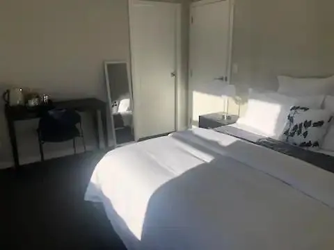 The Perfect Stop Over Wellington 0*,